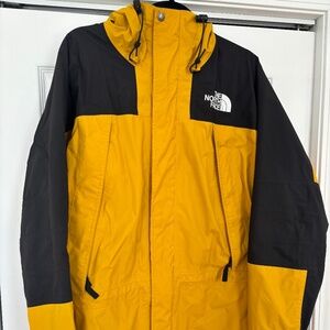 The North Face Men's K2rm Dryvent™ Jacket in Arrowwood Yellow size L (2021)